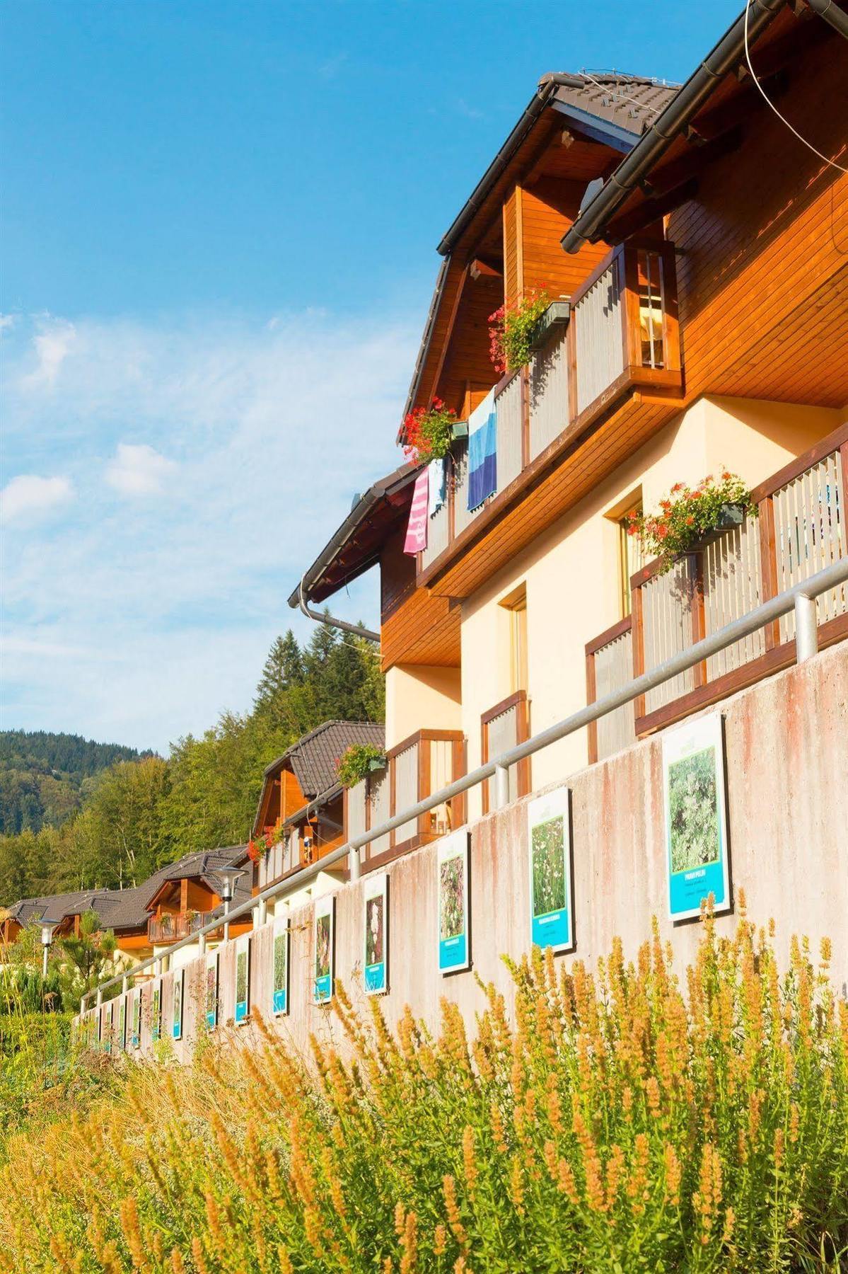 Apartment Resort Eco Spa Snovik Камник Экстерьер фото